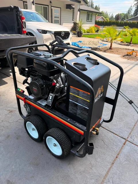 Mi-T-M 3500 PSI pressure washer with Honda GX390 engine for rent by NeedIt Rentals